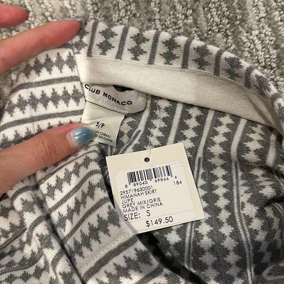 New with tags CLUB MONACO skirt size small - Picture 2 of 2